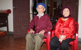 Hơn 100 cái Tết của cặp vợ chồng cao tuổi nhất châu Á