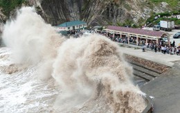Siêu bão đổ bộ Trung Quốc khiến một triệu người phải sơ tán
