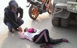 Bức ảnh "biker nắm tay cô gái bị tai nạn" gây xúc động mạnh