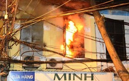 Cháy lớn ở trung tâm Sài Gòn, bé 2 tuổi tử vong