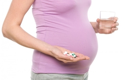 Những loại thuốc bà bầu cần uống để sinh con không dị tật