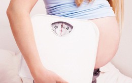 Thai bất thường, con dị dạng vì mẹ bầu... tăng cân “khủng”