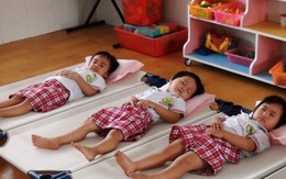 Chọn giường, chăn lưới cho trẻ mùa hè