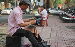 ​Chàng trai đánh giày 'Ghét ẩu'
