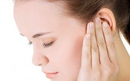 Vành tai tự nhiên sưng phù là bệnh gì?