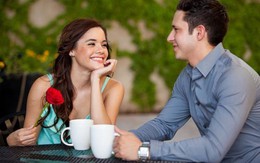 Anh mặc lại áo cho tôi rồi nói: “Anh ngủ với vợ anh đủ rồi!”