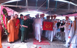 Tang lễ theo nghi thức quân đội của nhạc sĩ An Thuyên ở Hòa Bình