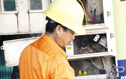 Hà Nội: Dân hoài nghi với hóa đơn tiền điện