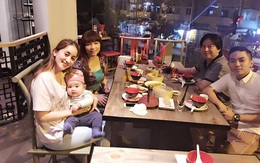 Khánh Thi và con đón Giáng sinh cùng bố mẹ Phan Hiển