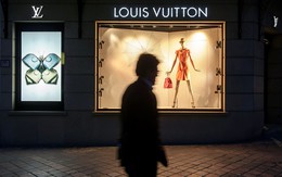 Thương hiệu Louis Vuitton ngày càng mất giá vì đâu?