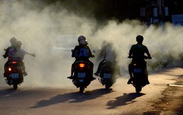 Nướng thịt xả khói vào người trên đường phố Sài Gòn