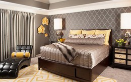 Phòng ngủ với gam màu xám sang trọng và vàng thanh lịch
