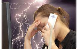Dùng điện thoại khi đang sạc pin - những cái chết được báo trước