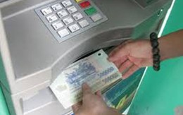 Bắt 3 "ông tây" làm thẻ ATM giả trộm nhiều tiền ở Hội An