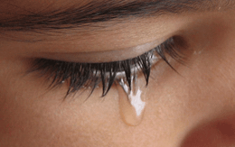 Khi phụ nữ rơi nước mắt
