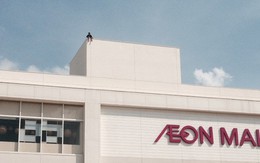 Thất tình, leo lên nóc siêu thị dọa tự tử