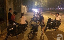 Quái đản: Thanh niên Hà Nội nô nức rủ nhau trèo vào số nhà 300 Kim Mã để... tìm "ma"