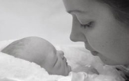 Ba ngày chăm đứa con mất ngay sau sinh của người mẹ trẻ