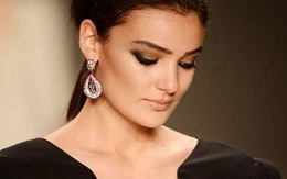 Hoa hậu lĩnh án vì chia sẻ bài thơ chế nhạo Tổng thống