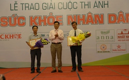 Trao giải cuộc thi ảnh “Vì sức khỏe nhân dân”