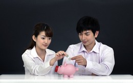 Có nên cầm lương của chồng?