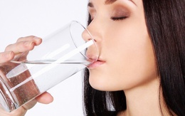 Giờ uống nước 'chuẩn' để cơ thể khỏe mạnh