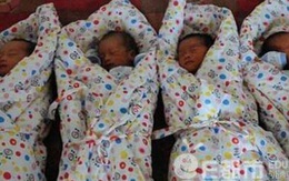 Ca sinh tư tự nhiên giống hệt nhau