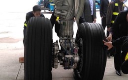 60 phút khẩn cấp cứu máy bay Vietnam Airlines bị xịt lốp