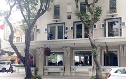 Rơi xuống mái hiên khách sạn, một người nước ngoài tử vong