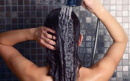 Thói quen tắm rửa tưởng vô hại khiến nhiều phụ nữ bị ung thư buồng trứng