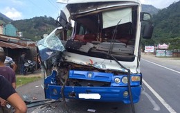 Xe tải cứu xe khách mất phanh thoát 'lưỡi hái tử thần'