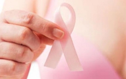 Phụ nữ có kinh nguyệt trước 12 tuổi dễ mắc ung thư vú