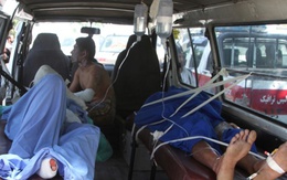 Xe buýt đâm xe bồn chở dầu ở Afghanistan, 73 người chết