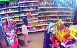 Bé gái 7 tuổi bị cô ruột và bà nội bạo hành đến chết
