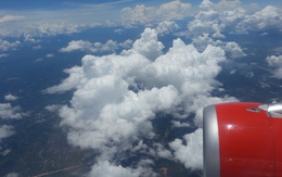 Cảnh đẹp ngỡ ngàng khi bay trên mây trắng bồng bềnh