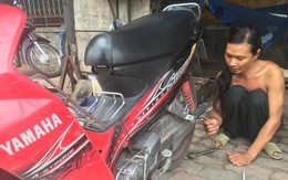 Chuyện tình khó tin trong túp lều sửa xe bên đường