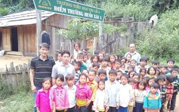 Thầy giáo hơn 15 năm đi dạy chưa từng được nhận hoa quà 20/11