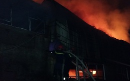 Hà Nội: Cháy lớn tại khu công nghiệp La Phù