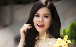 Nhật Kim Anh đẹp rạng rỡ dưới nắng xuân