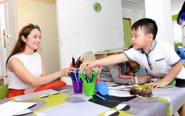 Con trai Thanh Thúy đi dạy học cùng mẹ  ở Czech