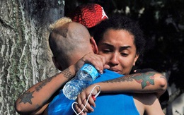 Nước mắt người Mỹ lại tuôn rơi vì những nạn nhân vụ xả súng ở hộp đêm đồng tính