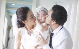 Con gái Trang Nhung ngộ nghĩnh khi chụp ảnh cưới cùng bố mẹ