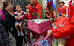 Dân Ném Thượng chém lợn trong nhà kín