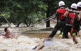 Đi tình nguyện, 3 sinh viên nữ bị lũ cuốn trôi