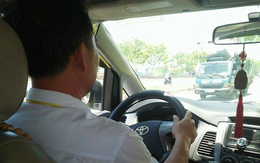 Để an toàn, tài xế taxi cần trang bị gì khi hành nghề?