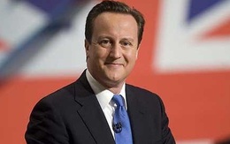 Cựu Thủ tướng Anh David Cameron cho con học trường "bình dân" và đi bộ đón con tan học