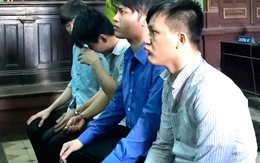 Băng cướp xịt hơi cay, chích điện hàng loạt phụ nữ