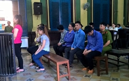 Băng dàn cảnh trộm đồ của khách Tây đi massage lĩnh án