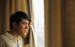 Biếu mẹ tiền cũng phải xin phép vợ