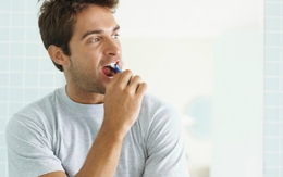 Tác hại của việc không đánh răng trước khi ngủ
